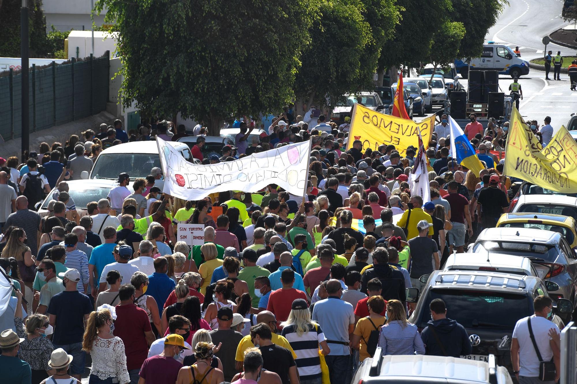 Marcha pro-turismo en Mogán