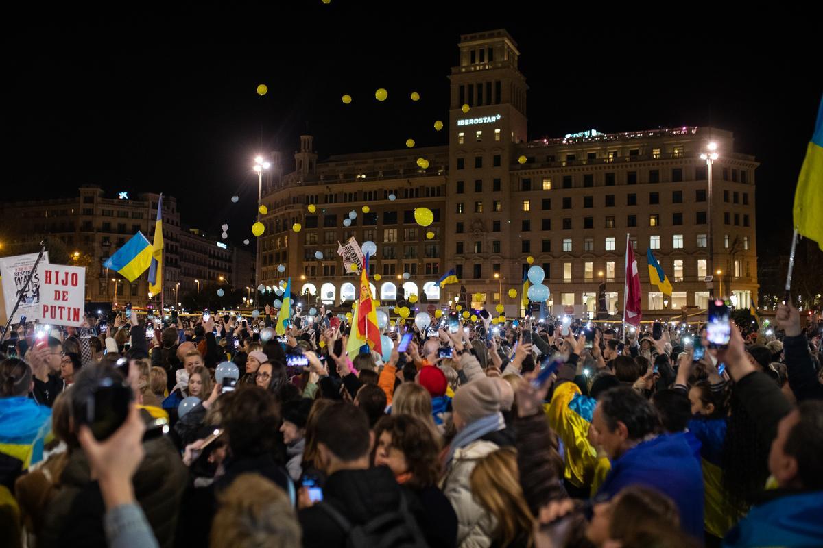 Manifestación en Barcelona del primer aniversario de la guerra de Ucrania