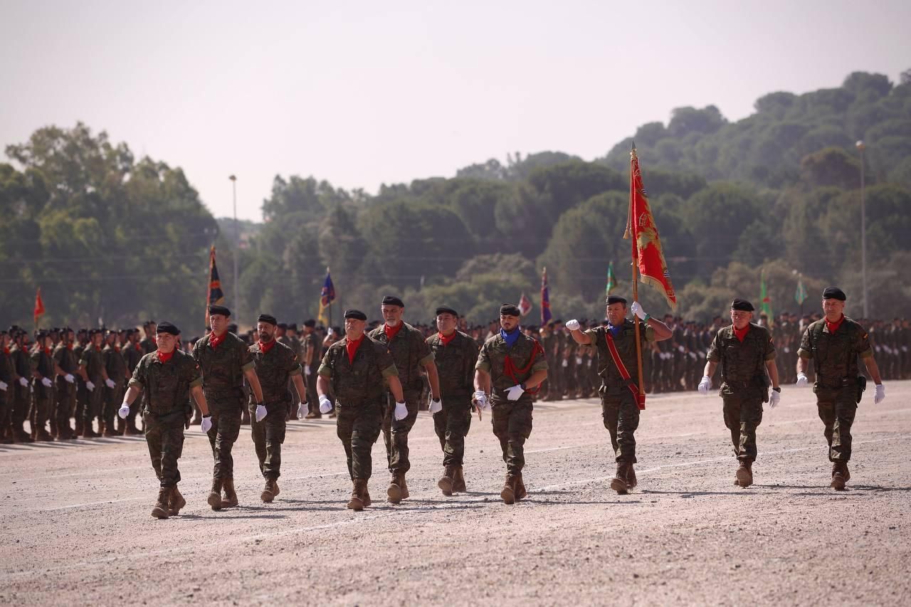 La BRI X celebra su 40º aniversario con una parada militar