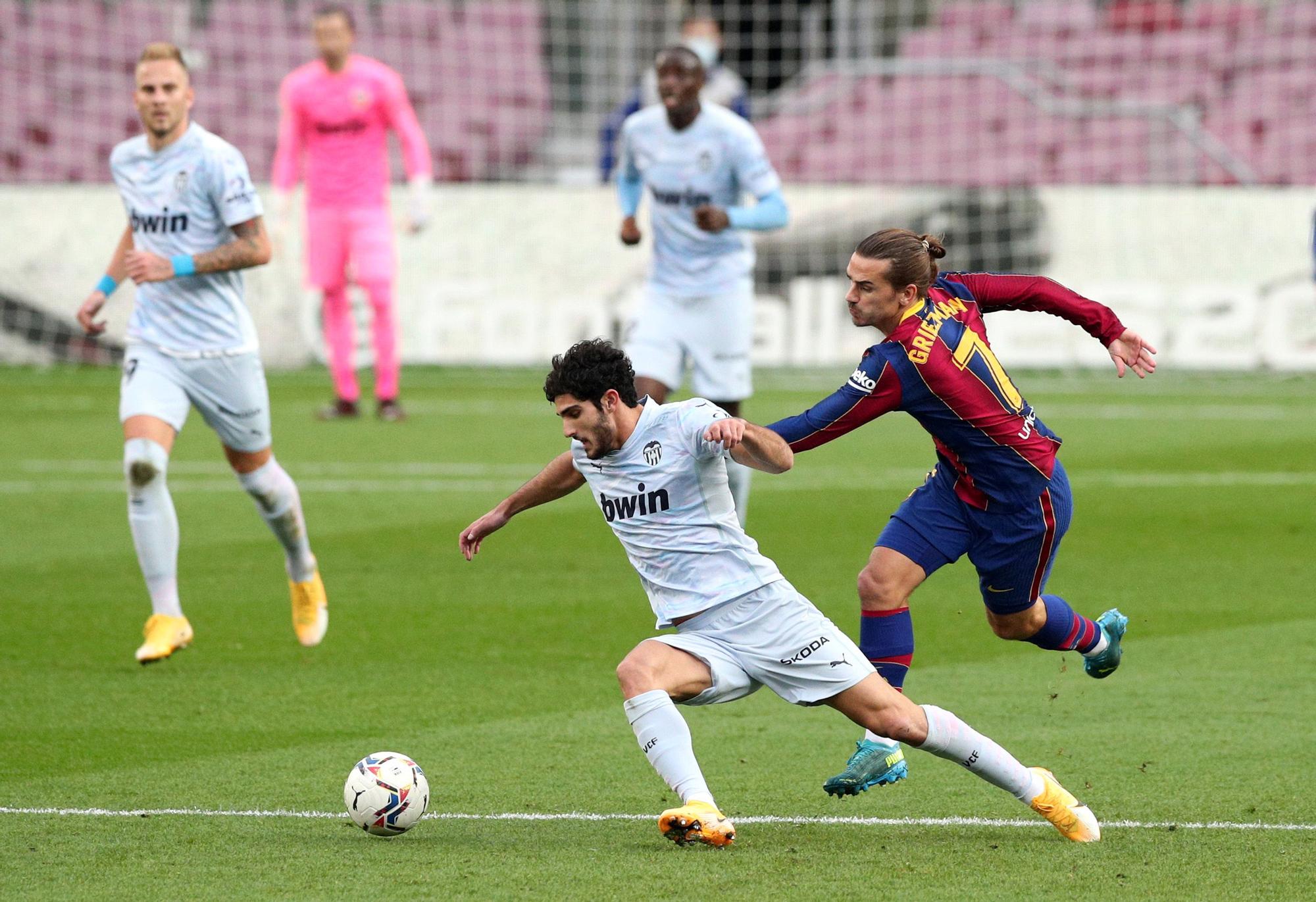 El Valencia devuelve al Barça a su triste realidad