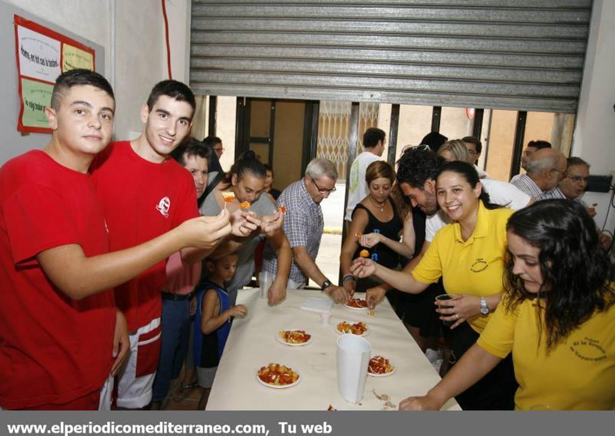 Vila-real disfruta de los toros y el concurso 'Creilla de l'infern'