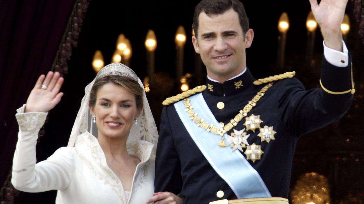 ¡Feliz aniversario! La reina Letizia celebra sus 19 años de casada con este romántico gesto