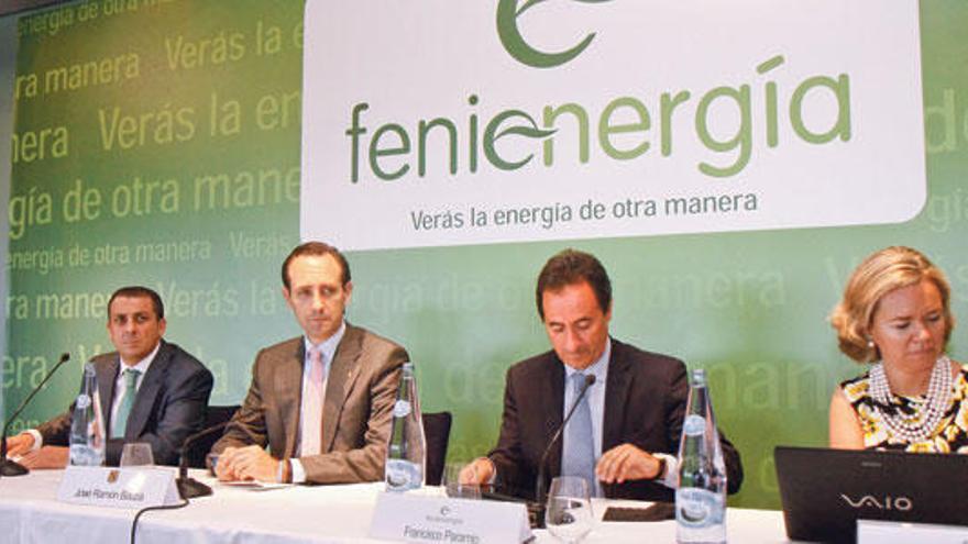 Jaume Fornés, Bauzá y Francisco Paramio e Isabel Reija, durante la puesta de largo de Fenie Energía.