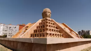 Un gigante en el ensanche vallecano