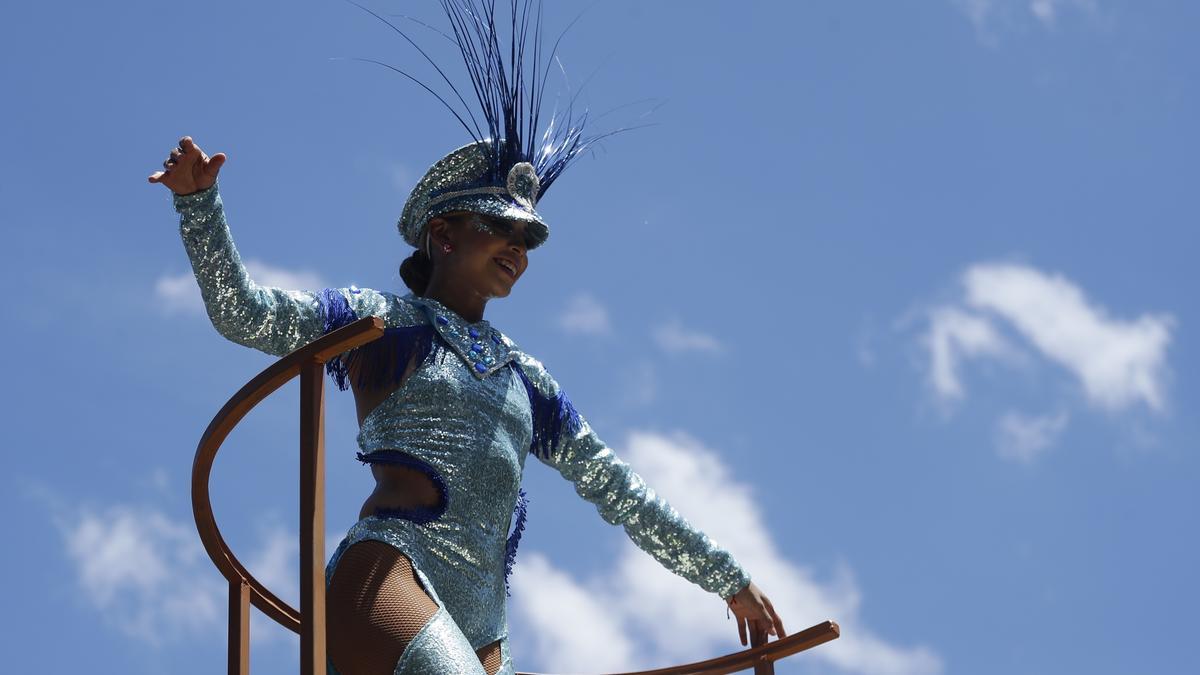 Tradicional Desfile del Correo en San Salvador.