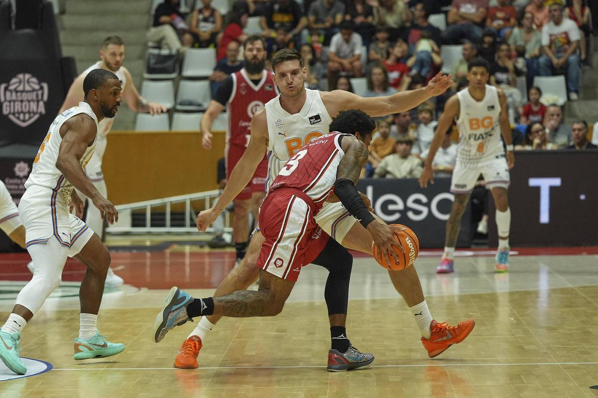 Fotos del partit entre el Bàsquet Girona i el Saragossa Fotos del partit entre el Bàsquet Girona i el Saragossa