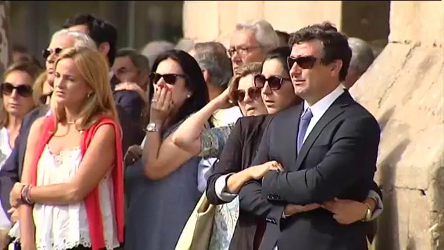 Multitudinario funeral por el matrimonio y dos de sus hijas fallecidos en Jerte