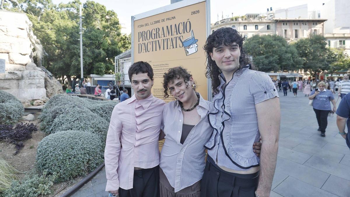 El grupo Fades lee el pregón de la Fira del Llibre de Palma