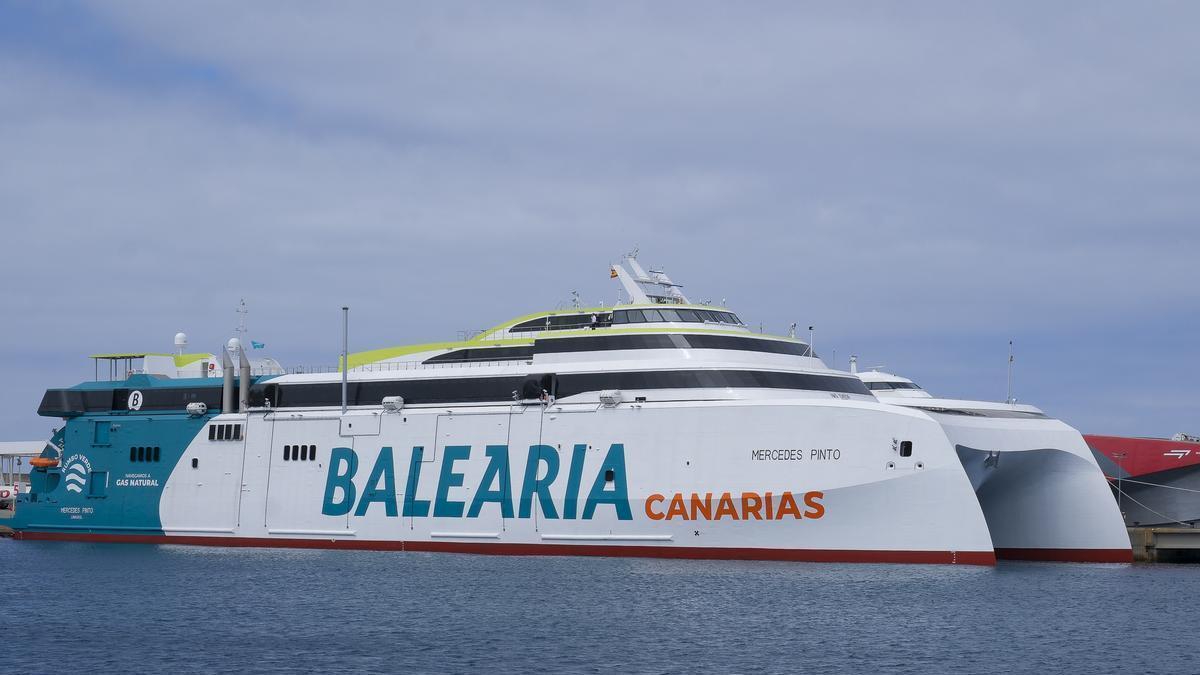 Balearia Canarias refuerza su flota con 12 buques para la temporada estival de 2026 en el Archipiélago