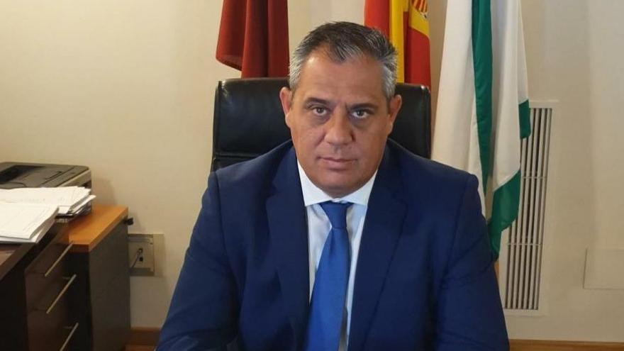 El alcalde de Pliego recibe el alta tras 18 días de confinamiento