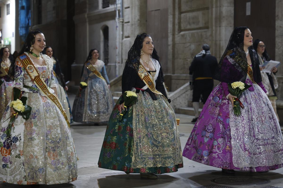 Todas las fotos de la ofrenda del 18 de marzo por la calle San Vicente hasta la 00:30 horas Todas las fotos de la ofrenda del 18 de marzo por la calle San Vicente hasta la 00:30 horas