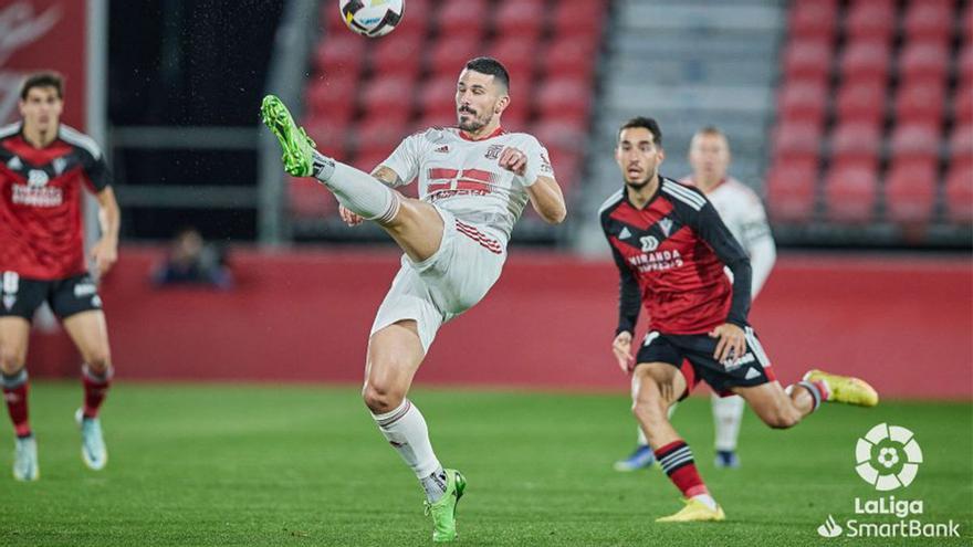 Resumen, goles y highlights del Mirandés 2 - 1 Cartagena de la jornada 16 de LaLiga Smartbank