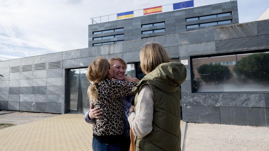 Un centenar de ucranianos ya han pasado por el centro de recepción de Madrid