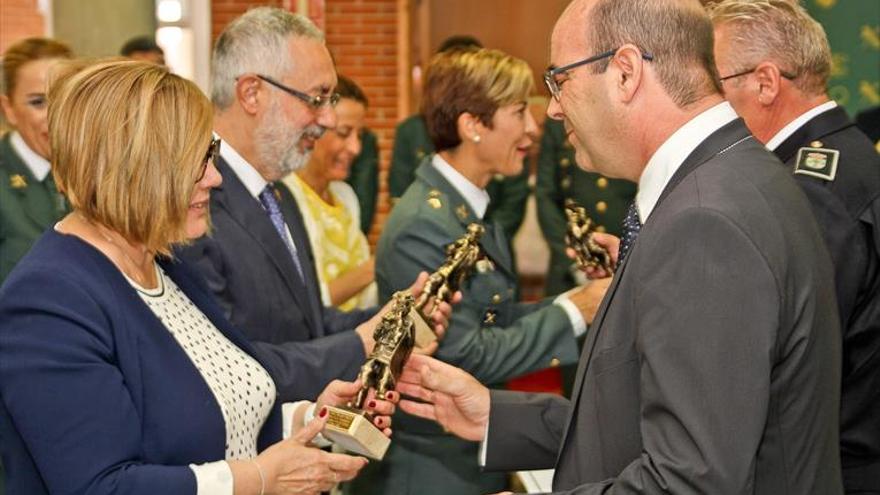 La Guardia Civil homenajea la «valentía»