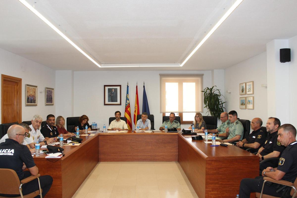 La junta de seguridad celebrada en el Ayuntamiento del Poble Nou de Benitatxell