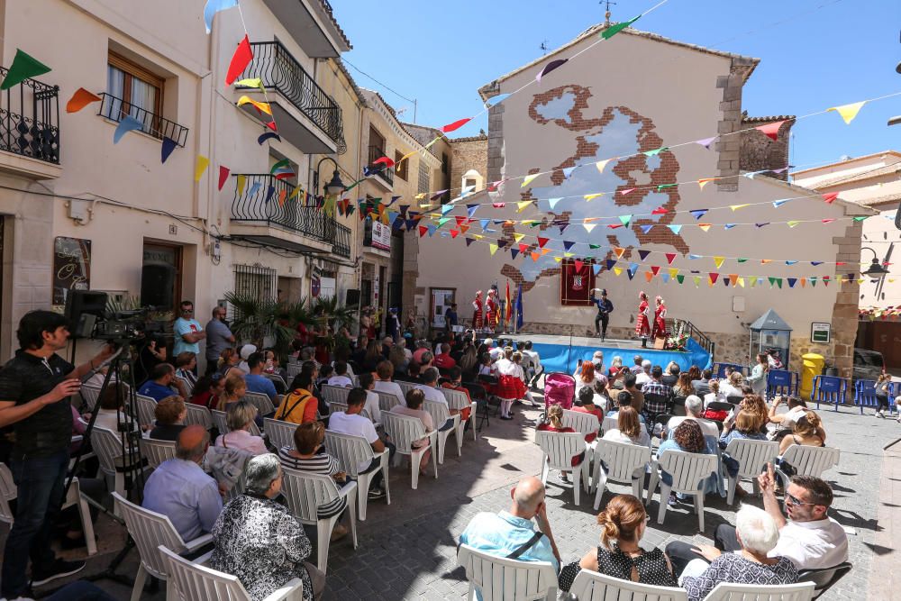 Finestrat conmemora la Carta Pobla y el Día de Europa