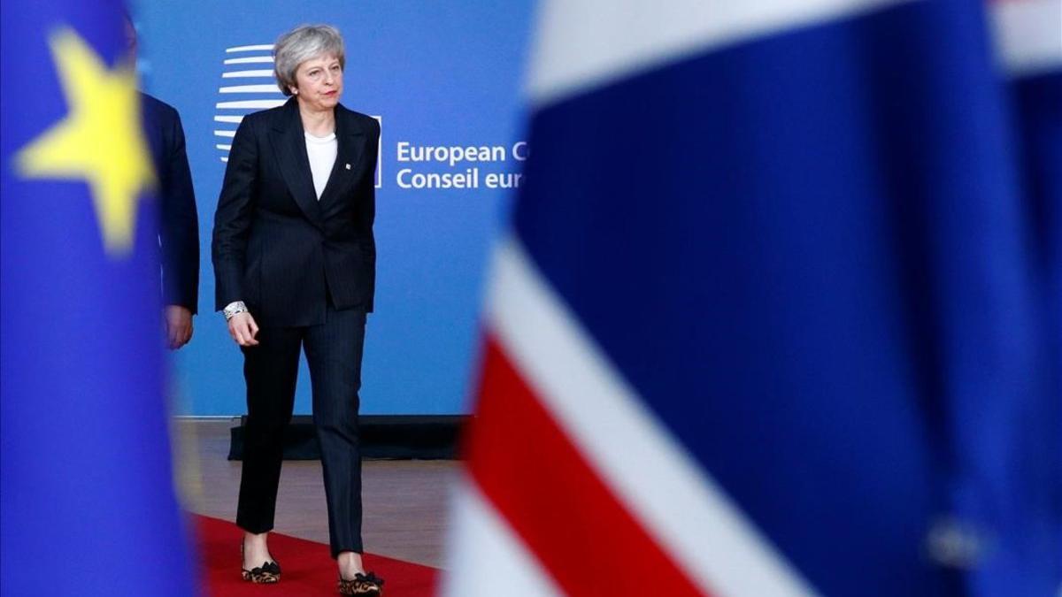 Theresa May llega a la cumbre de dirigentes de la Unión Europea en Bruselas
