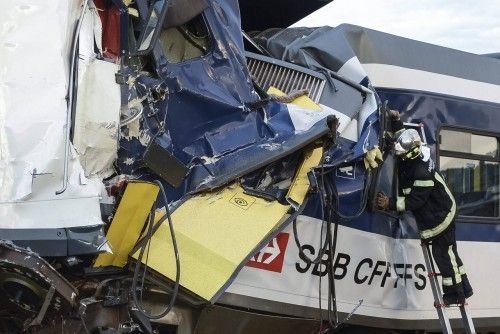 Choque de tren al oeste de Suiza.