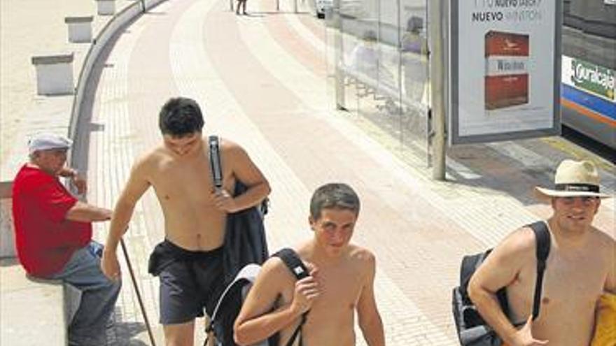 El Consell devuelve el bus directo a la playa y pone dos desde la UJI