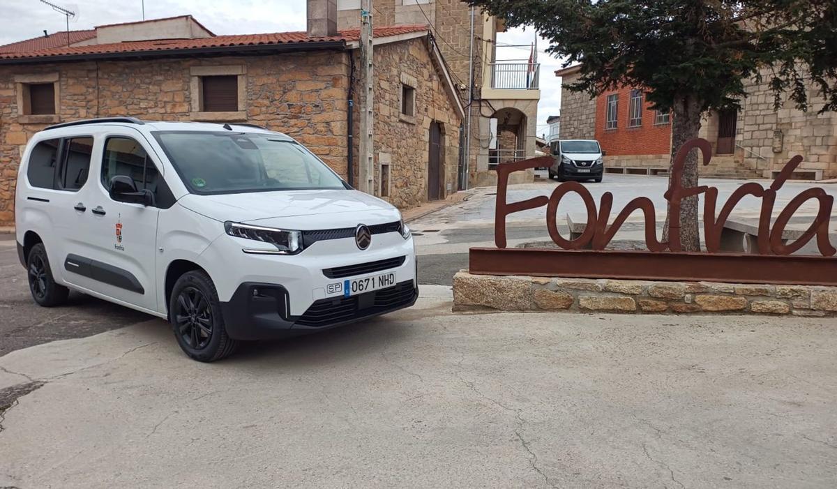 Henrry con su esposa Eriluz y su hija Yuviana.  | CH. S.