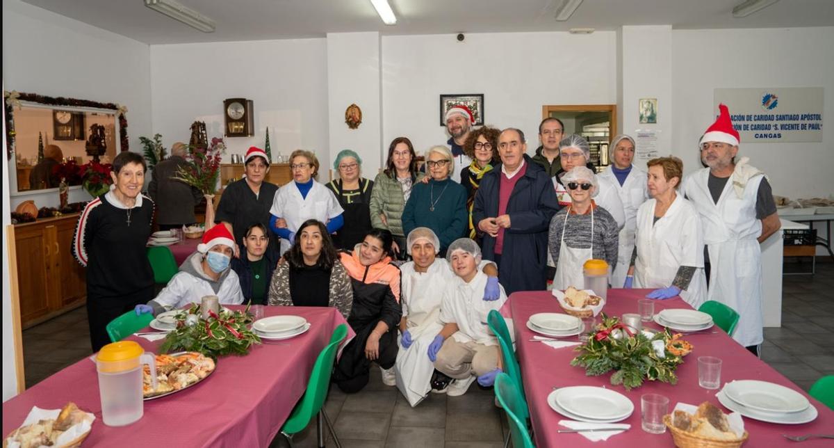 Una visita del PP estas pasadas navidades al comedor social de Cangas.