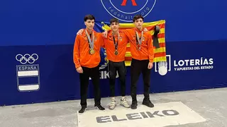 El Club de Halterofilia de Cullera se cuelga nueve medallas en el Campeonato de España sub-17