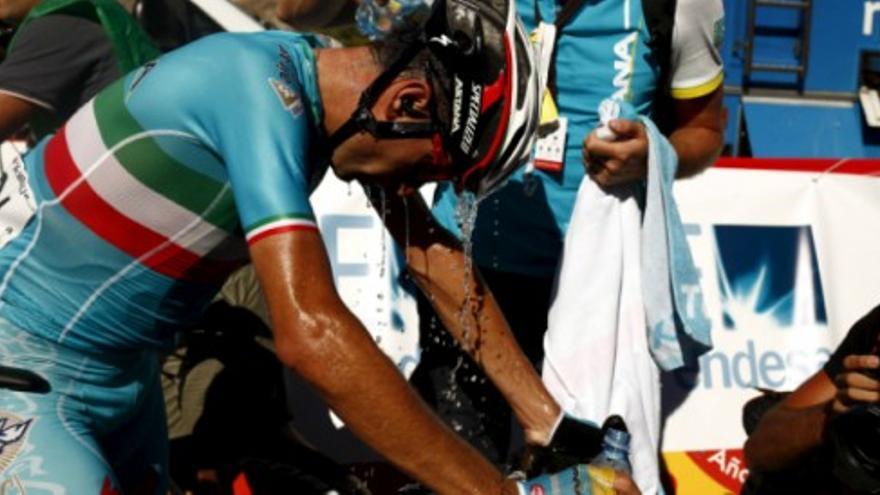 La trampa de Nibali que le ha costado la expulsión de La Vuelta 2015