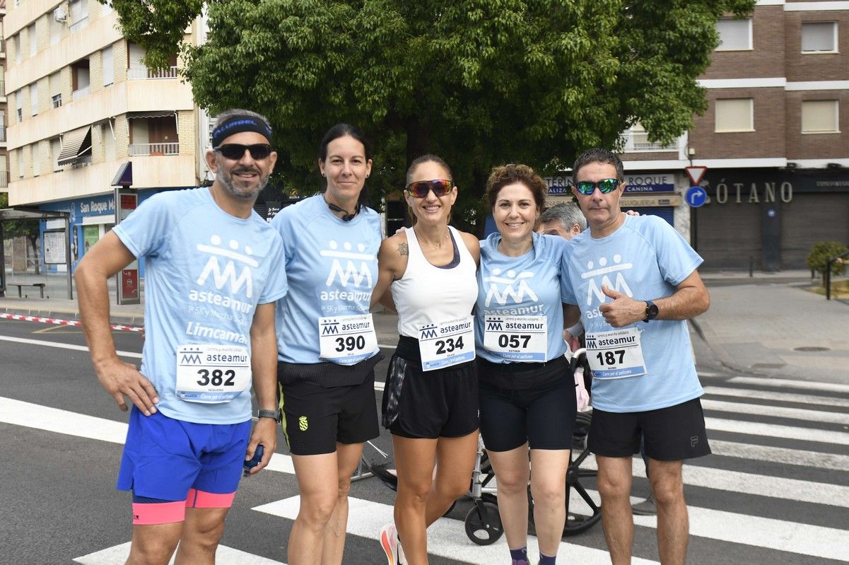 La carrera y marcha Solidaria Asteamur, en imágenes