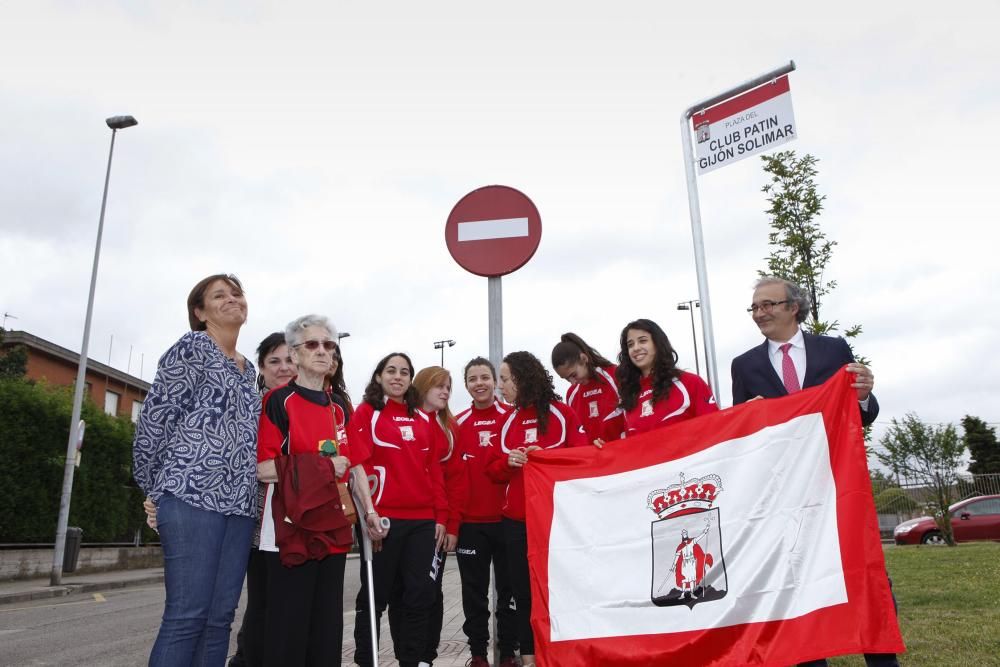 Acto de inauguración de la plaza dedicada al Gijón Solimar.