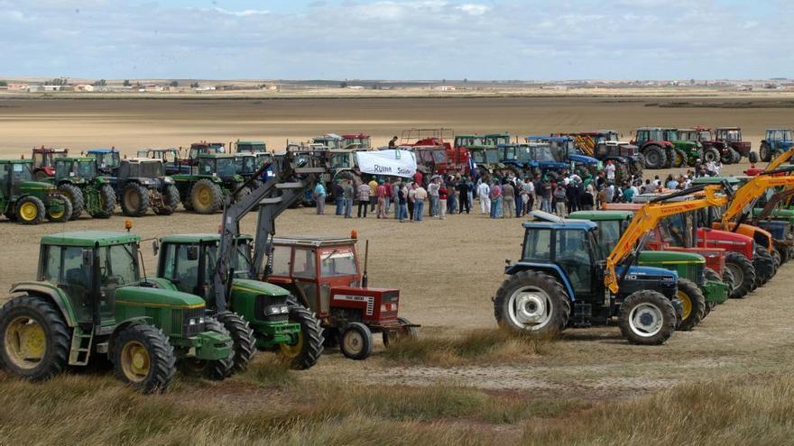 Tractores parados en una de las movilizaciones del campo