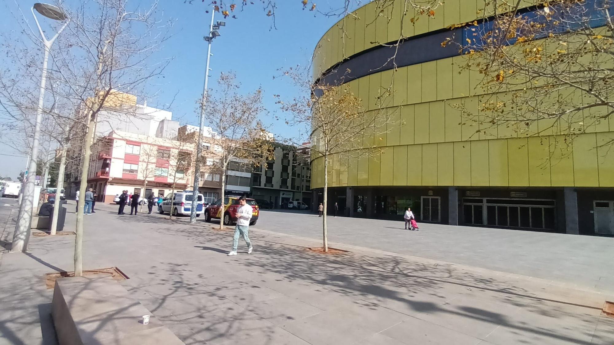 Ambiente matinal en el Estadio de la Cerámica en la previa del Villarreal-Olympique