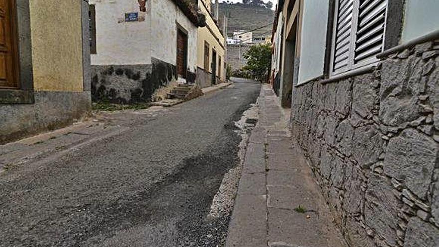 Una vista general del estado de la calle Franchy y Roca, en Arucas.