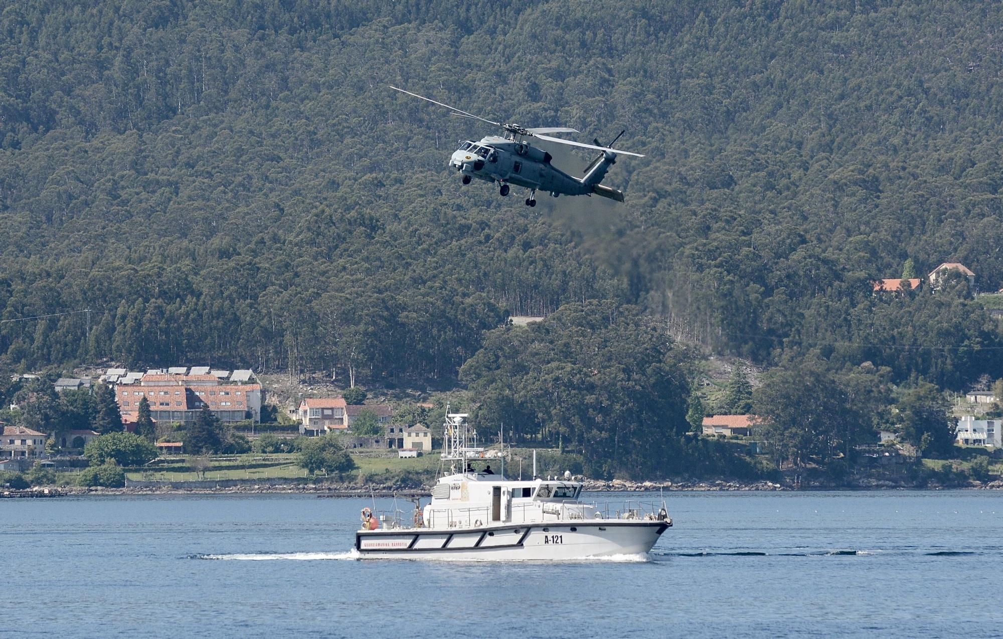 Así de espectacular fue la 'batalla' de la Armada en la Ría de Pontevedra