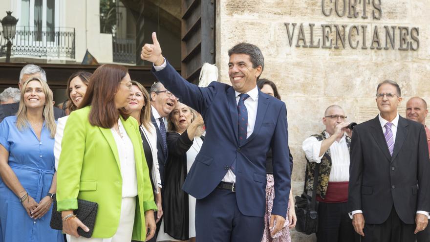 El alicantino Carlos Mazón jura el cargo como nuevo presidente de la Generalitat Valenciana