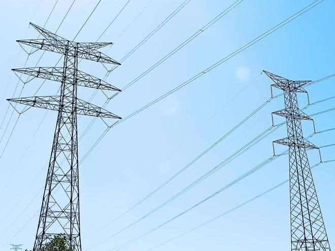 Red Eléctrica se agarra a las paradas de fábricas como escudo’ de seguridad: ordena en dos meses tantas desconexiones como en los cuatro años anteriores