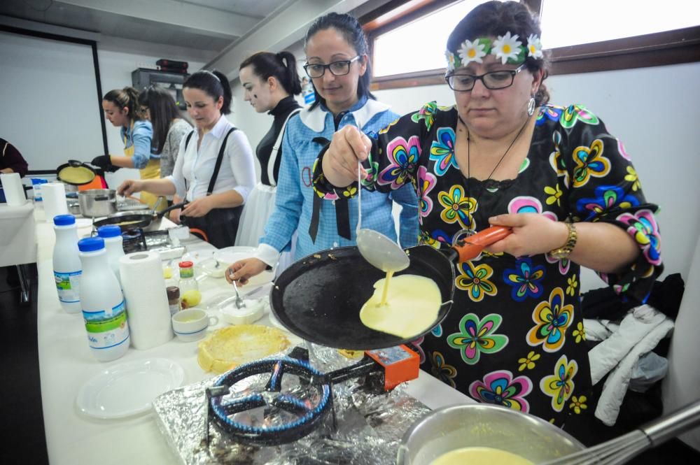 Cambados se entrega en el homenaje a las filloas