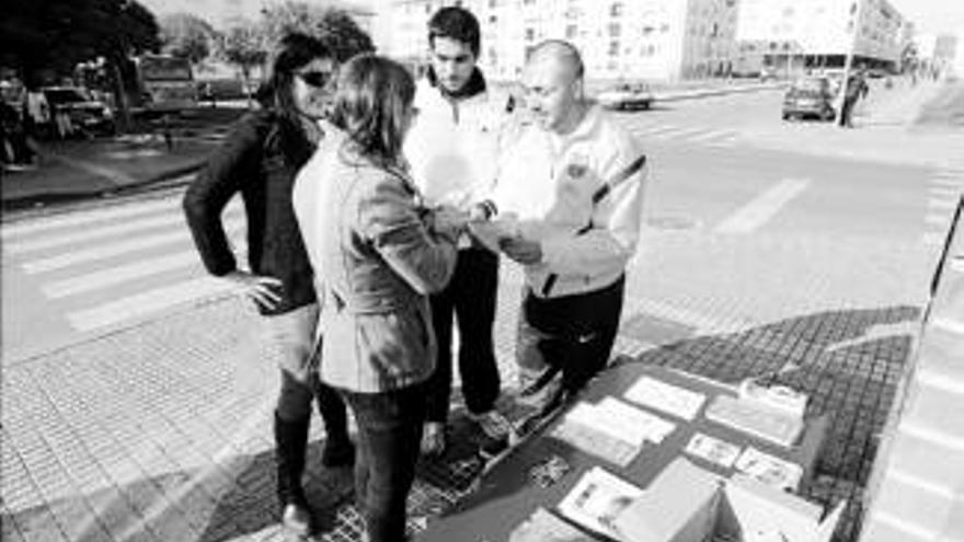 Campaña para la prevención del sida en la barriada de Suerte de Saavedra