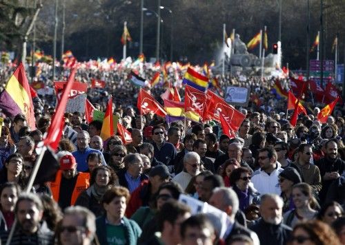 Multitudinaria marcha de la dignidad en Madrid