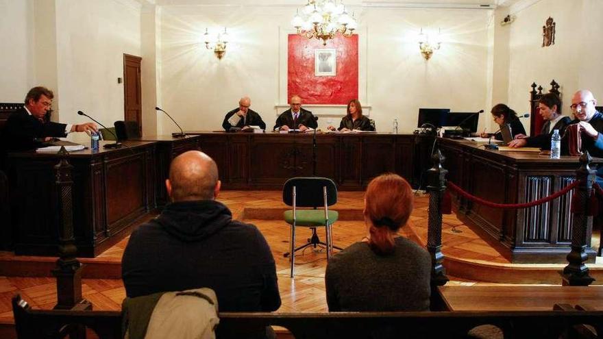 Los dos acusados durante el juicio celebrado ayer.