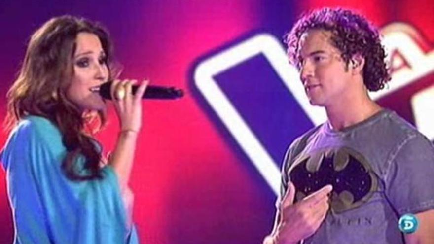 Malú y Bisbal en el escenario de La Voz.