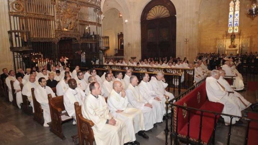 Los sacerdotes trasladaron el acto a la Catedral por su quinto Centenario, aunque habitualmente se celebra en el Seminario.