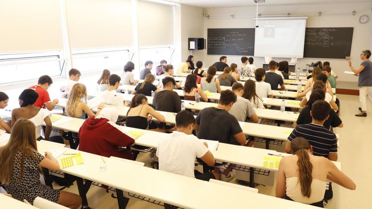 La Facultat de Dret va ser una de les seus gironines de les Proves d’Accés a la Universitat (PAU)