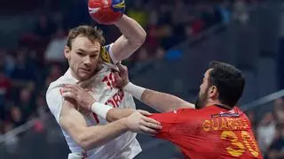 España se estrella ante el muro danés y luchará por el bronce