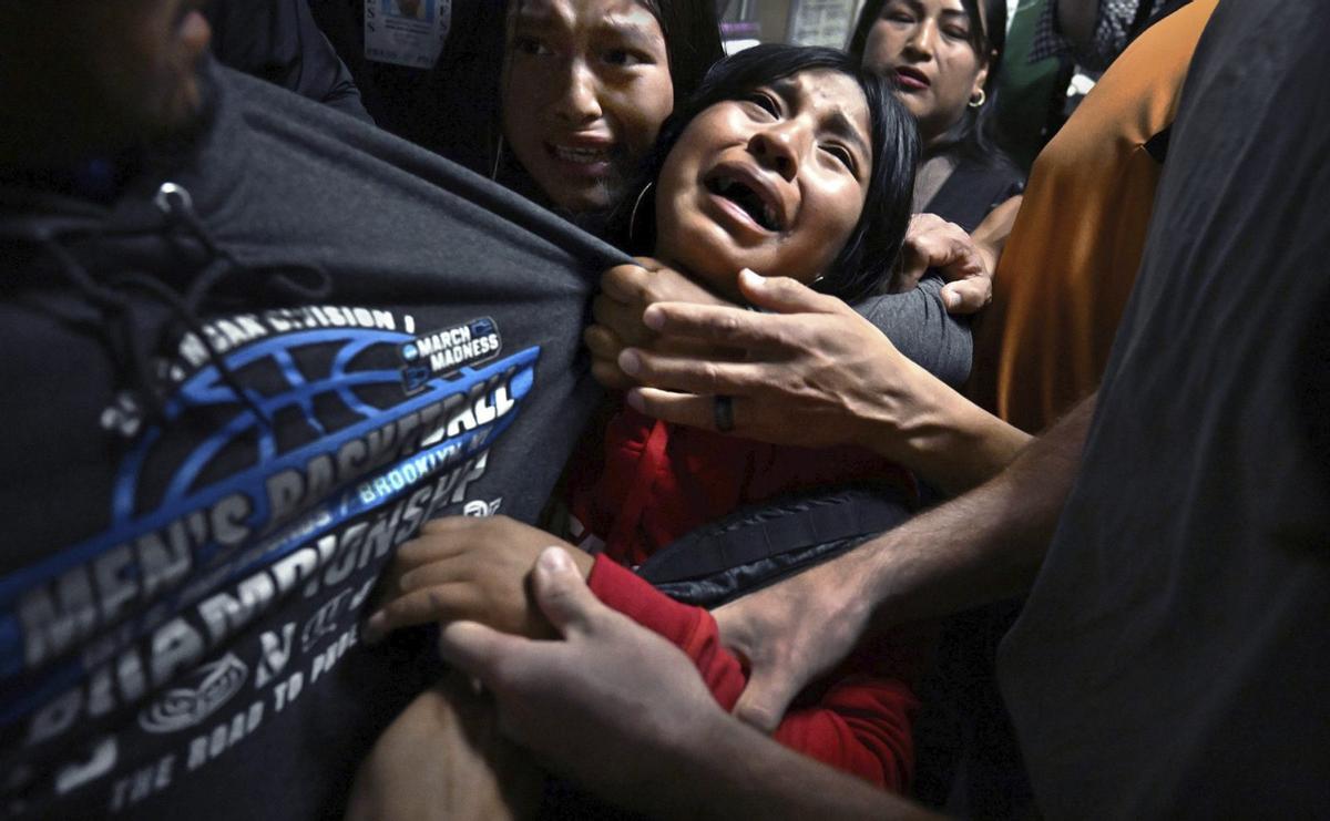 Una foto de les pressions de l’ICE obté el World Press Photo