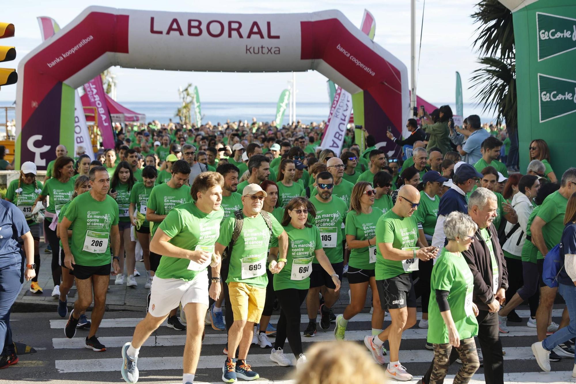 Así fue la carrera contra el cáncer en Gijón (en imágenes)