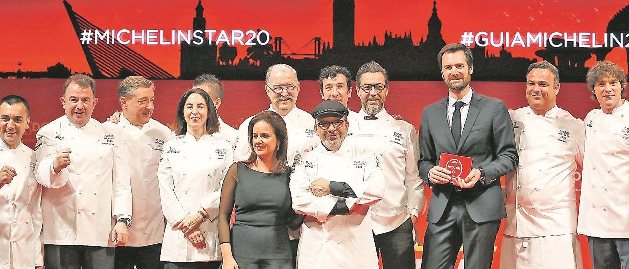 Quique Dacosta en el cuadro de los mejores cocineros de 2019 en Sevilla.