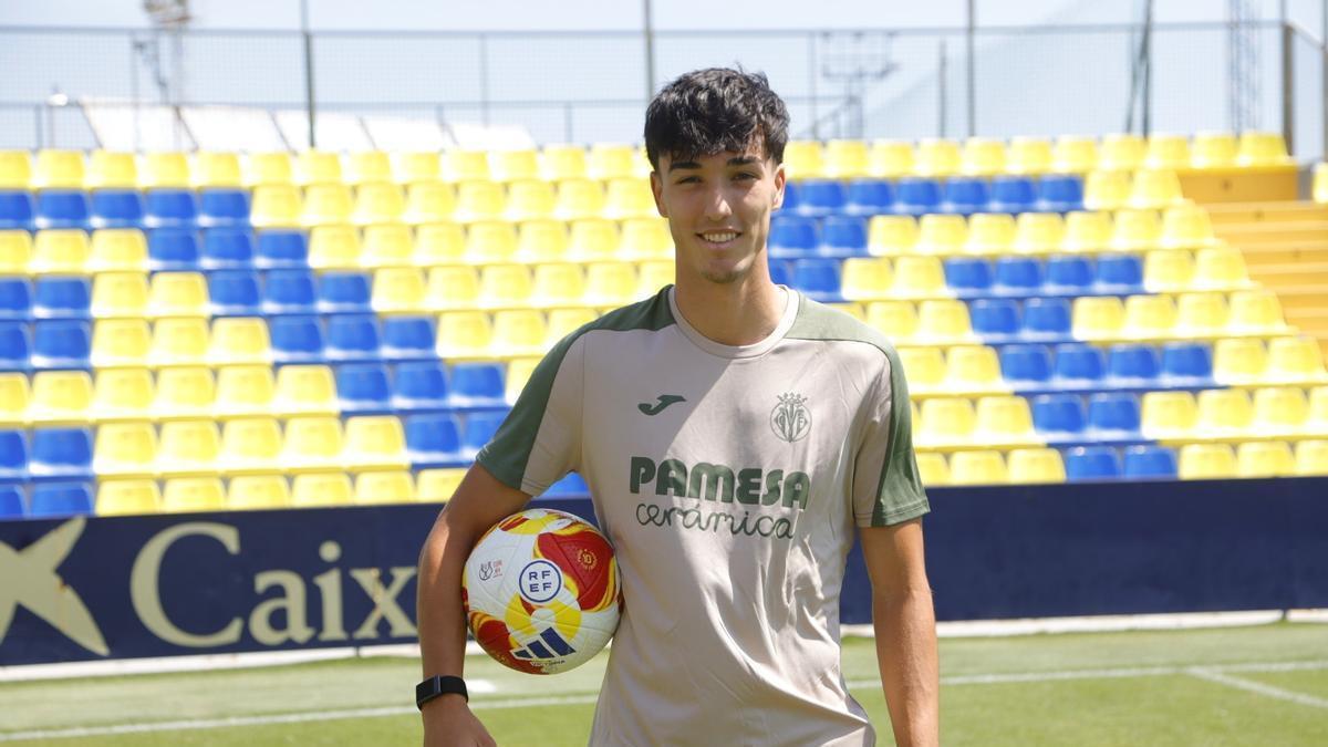 Vídeo | Carlos Maciá atiende a Mediterráneo en la antesala del 'play-off' del Villarreal B