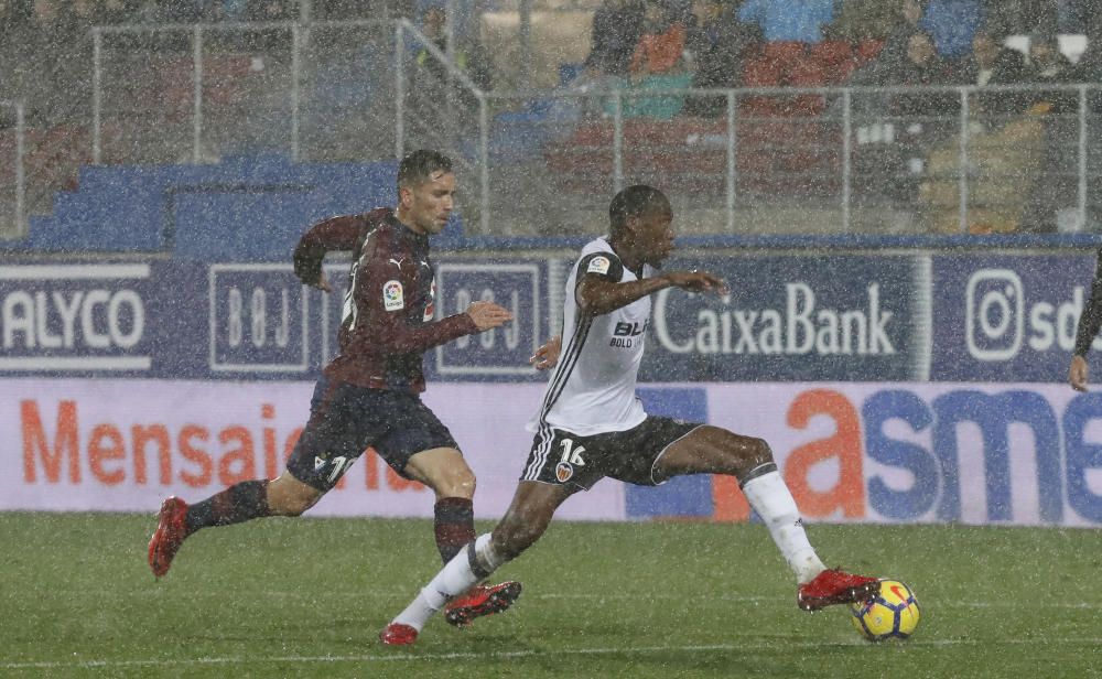 Eibar - Valencia, en imágenes