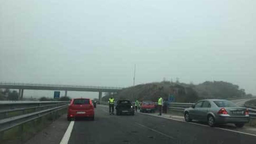 Dos heridos en un choque en la autovía en Corvera