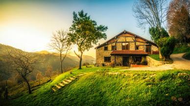 El tren a vapor que te descubre los mejores paisajes de Euskadi: uno de los imprescindibles viajeros de España